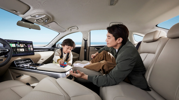 百公里用车成本33.5元,五菱首款家轿上市“省”出新高度