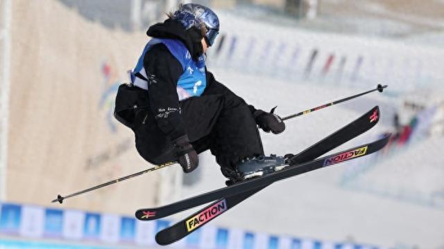 自由式滑雪u型场地世界杯决赛回放 433e-f0eea8a8a0c1365fe07a69ad433536f8.jpg