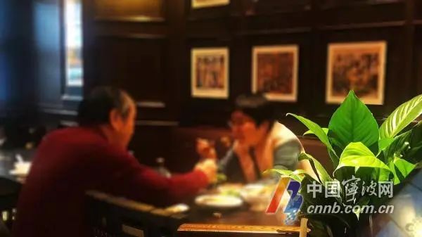 市民正在用餐。东福园饭店供图