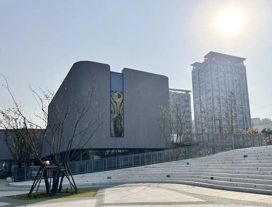 高境镇社区党群服务中心B馆。 吴越 摄