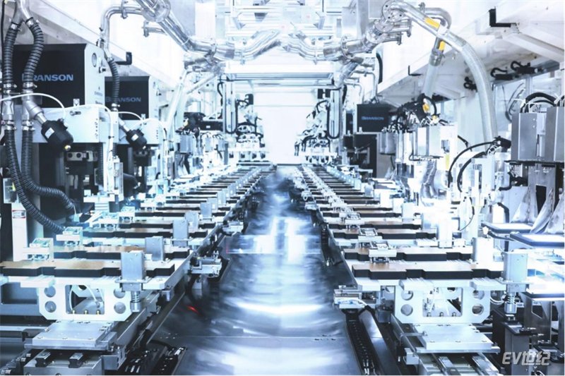 广汽埃安旗下因湃电池智能生态工厂竣工