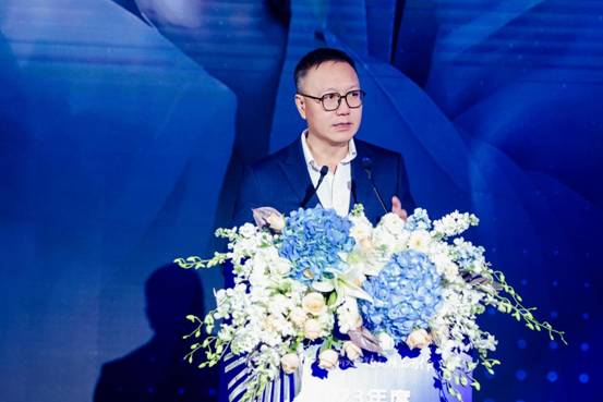 CEO萧泓博士。
