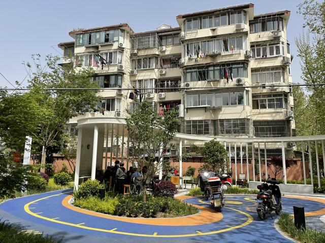 改造后东湾小区公共空间 舒抒 摄