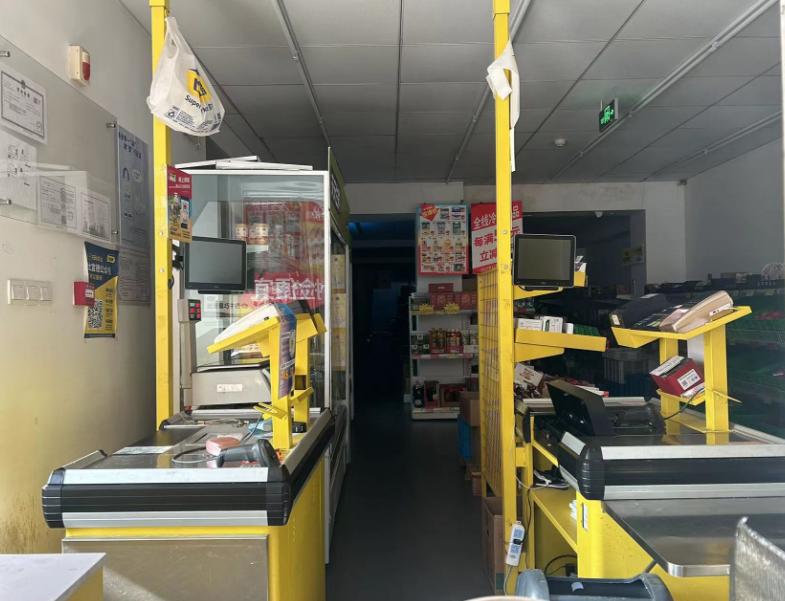 知名连锁折扣商超一夜之间突击关店！记者实探比宜德，“天天低价”遭遇生存危机