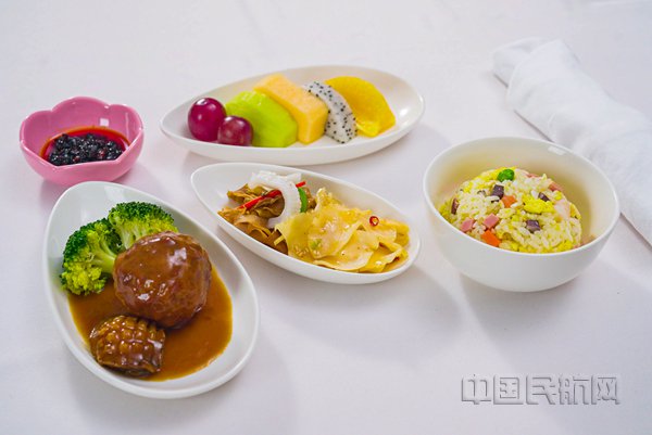 (本文图片皆由吉祥航空提供)