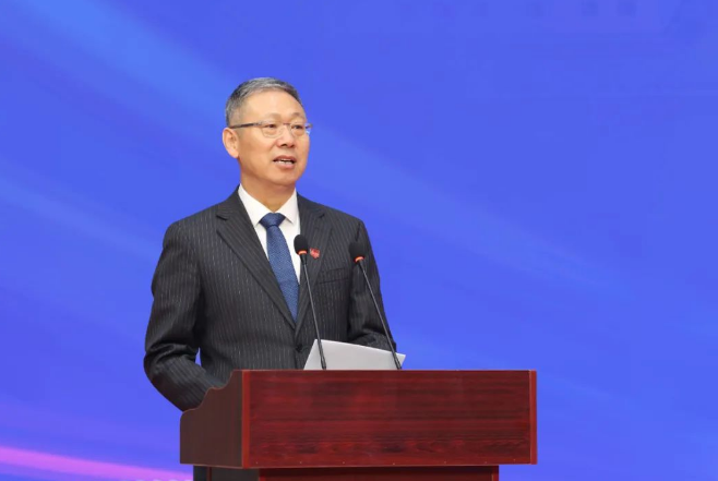 ▲ 胡汉杰发表讲话