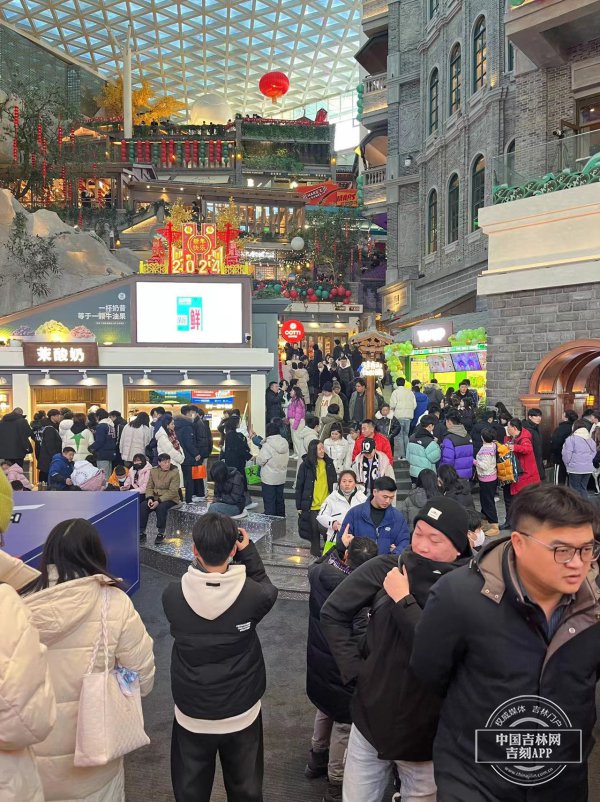 “人间烟火,总要来一趟这有山吧!”