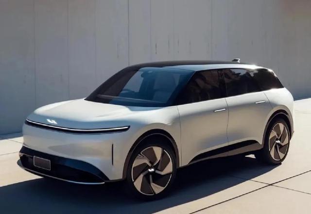 荣登新势力“销冠”后 理想首次官宣新年销量目标！另有三大“愿望”