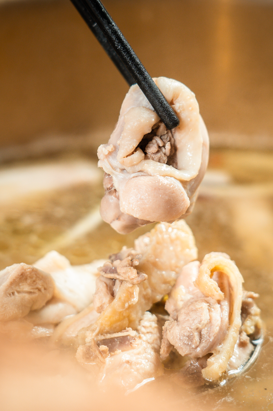 如何开椰子吃肉 4b1c-345ee8c4d880e3b2a1cac6b6f7483271.png