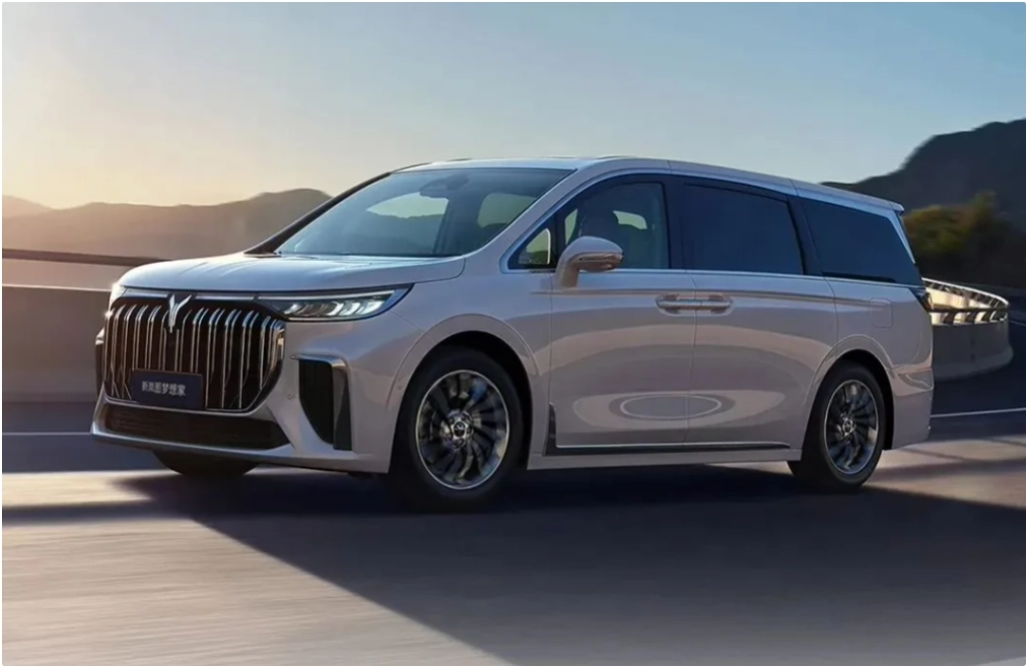 新岚图梦想家车型推出 1 月权益:购置税 0 元、1 万元置换补贴,原价 33.99 万元起