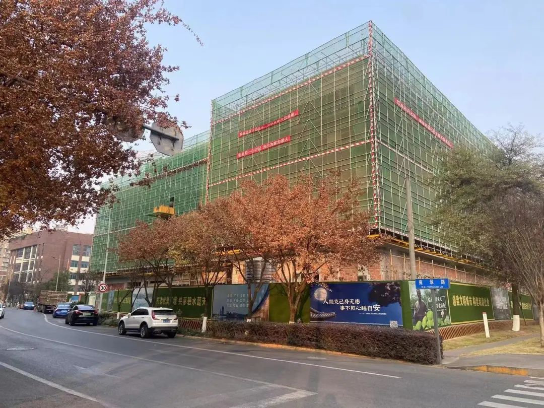 ↑锦城小学扩建项目现场