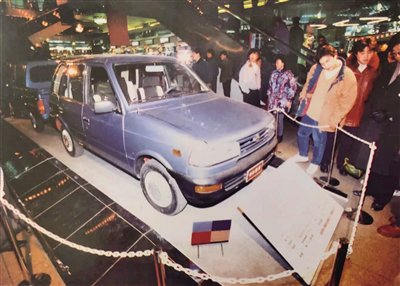城乡购物中心1992年开业时就有中庭,主要用来商品展陈。受访者供图