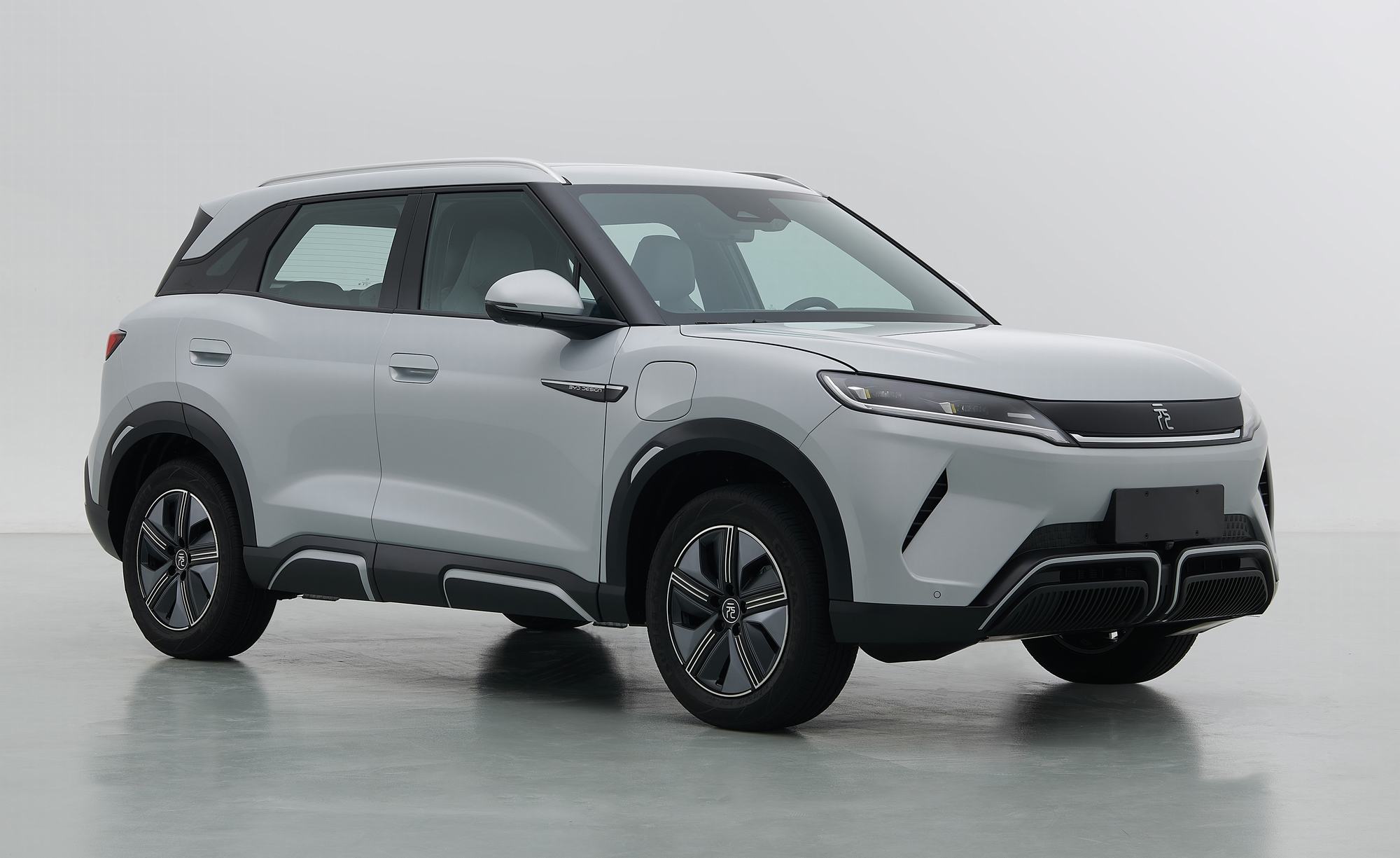 消息称比亚迪元 UP 车型有望 3 月上市，定位纯电小型 SUV