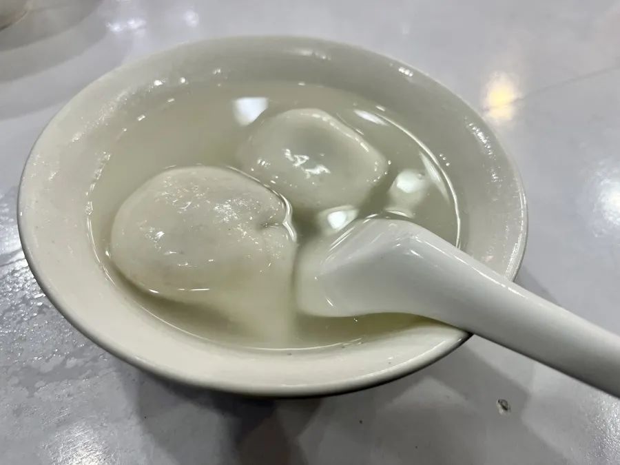软糯香甜的汤团。吴越摄