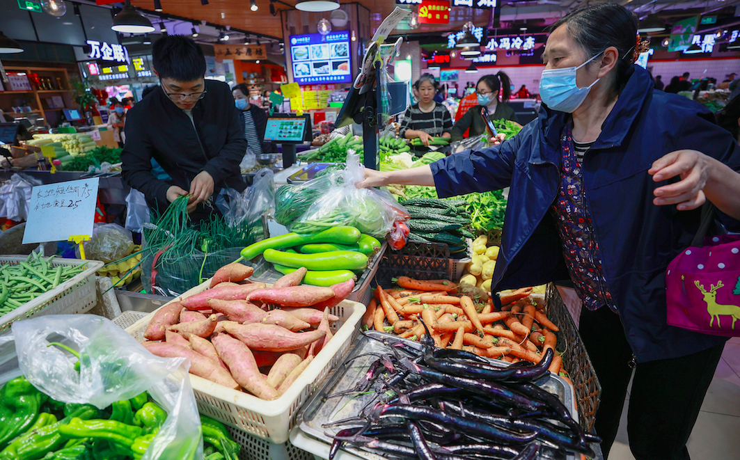 春节错位带动1月CPI同比降幅扩大，猪肉价格下跌17.3%