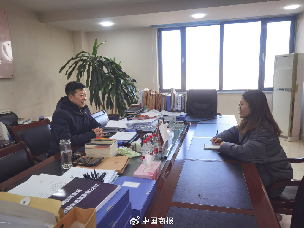 辽宁西柳服装商业管理集团有限公司党委书记尹玉权接受中国商报记者采访