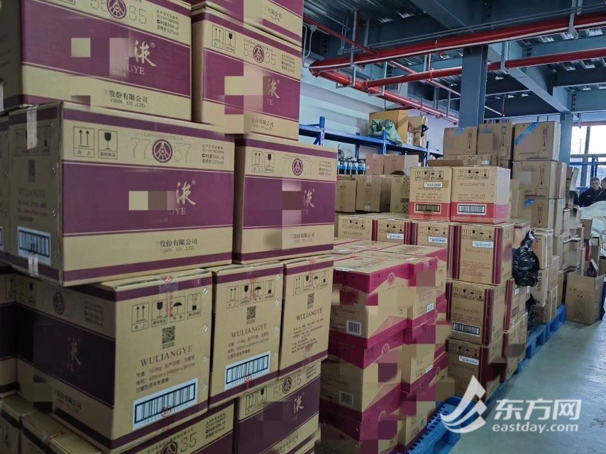 警方查获的涉案物品