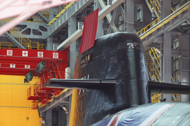 路过的蚂蚁也要称赞是什么梗