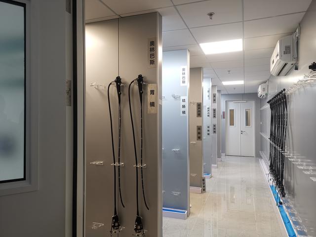 北京友谊医院通州院区内镜中心储镜室。新京报记者 张璐 摄