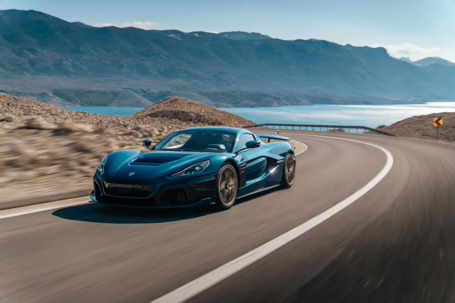 马斯克称全新特斯拉 Roadster 跑车零百加速不到一秒,Rimac CEO 回应