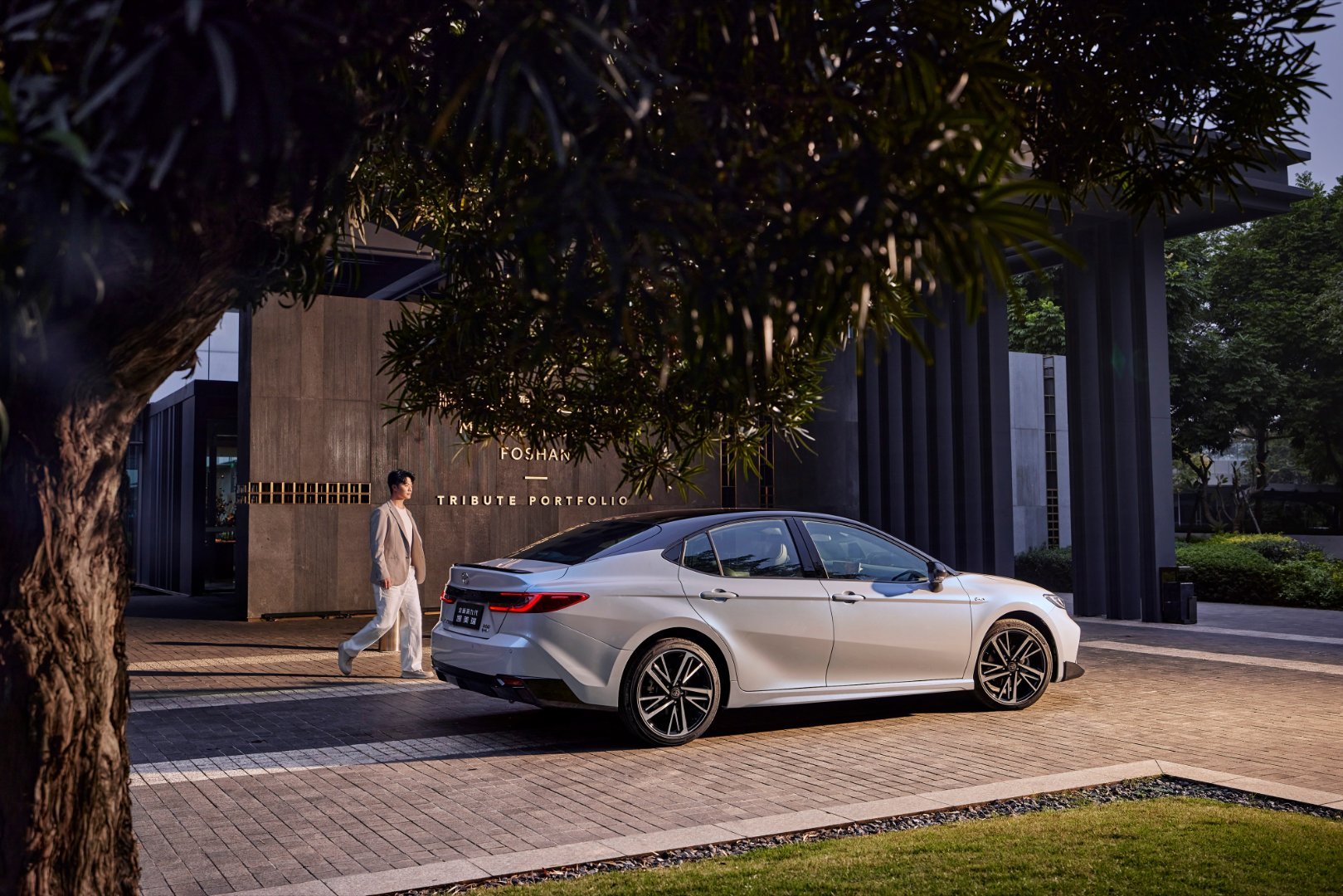 17.18~20.68 万元,广汽丰田全新凯美瑞上市:提供燃油 / 混动车型