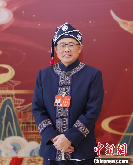 全國人大代表、來鳳縣民族博物館館長黃林。受訪者供圖