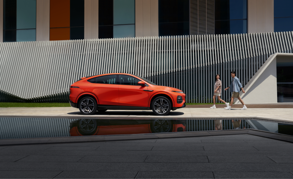 两位联合创始人退出核心管理层?小鹏回应:还是终身荣誉顾问