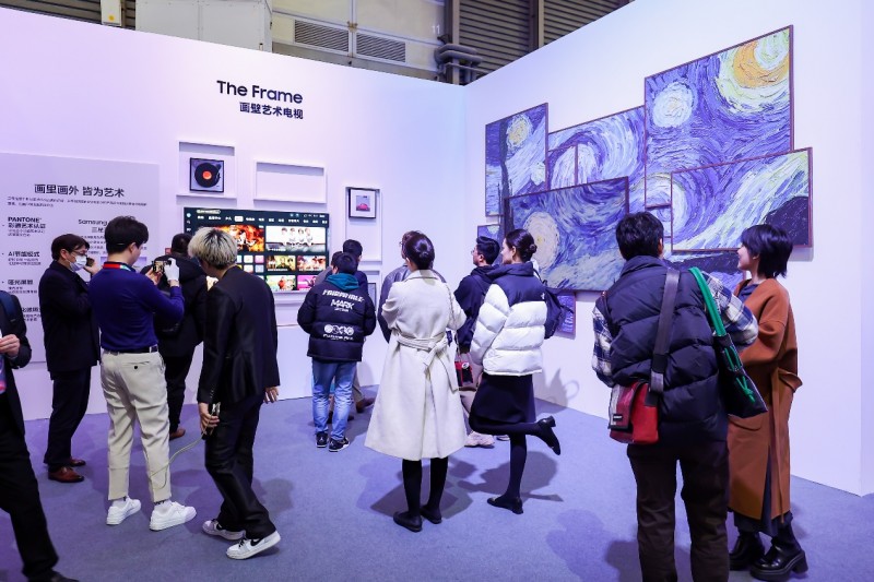 三星引领未来家居潮流：科技融合艺术，共筑全新“科技·艺术·家”_新浪新闻