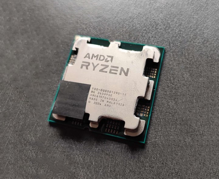AMD锐龙9000系列实物曝光 8核设计的工程样品