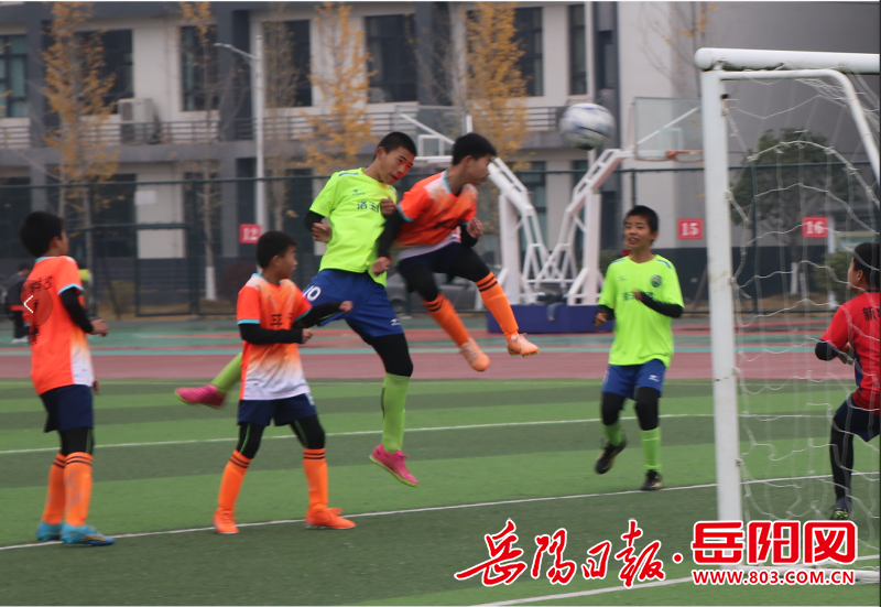 小学校足球校队危险吗,小学足球校队有好处吗