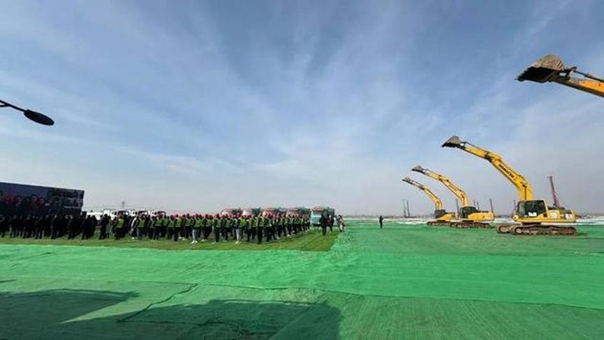 2月26日，濟南新舊動能轉換起步區愛旭太陽能高效電池組件一期項目開工