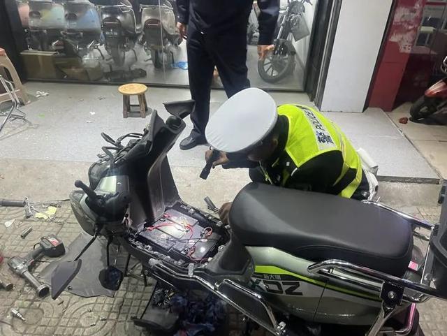 电动车怎么改喇叭声 24a1-f7a44ff41f20fa37bf51db01eb28b3ad.jpg