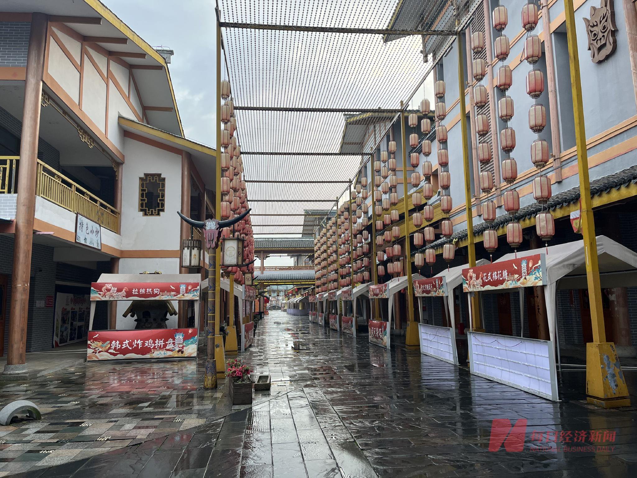 空空的商业街区 图片来源:每经记者 于垚峰 摄