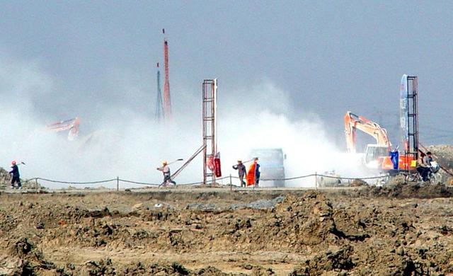 2002年,上海赛车场动工建设。 李江松摄