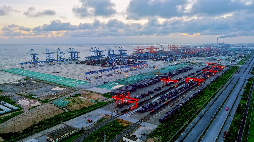 北部湾港钦州铁路集装箱中心站公司供图