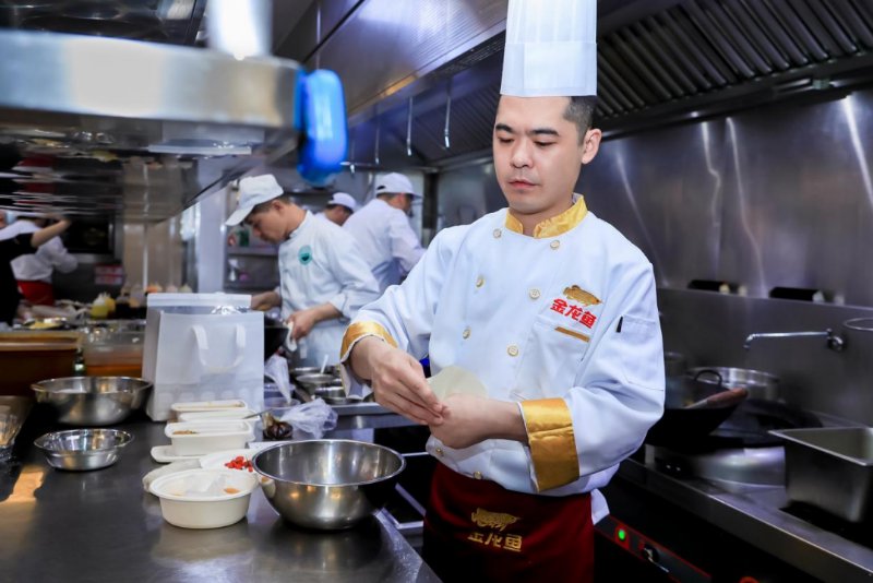 金龍魚中華名廚隊積極備戰第九屆中國烹飪世界大賽