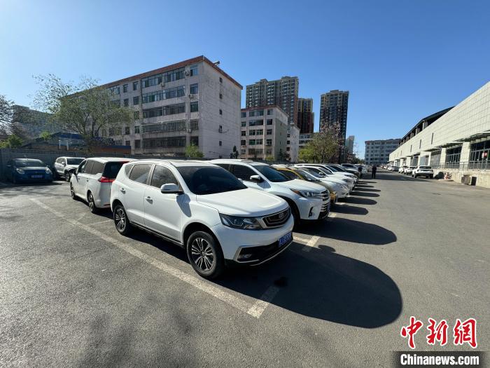 晉中市城區累計增加停車位3.1萬餘個。武俊傑 攝