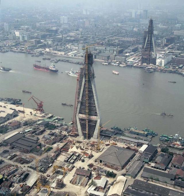建设中的杨浦大桥(陆杰 摄)