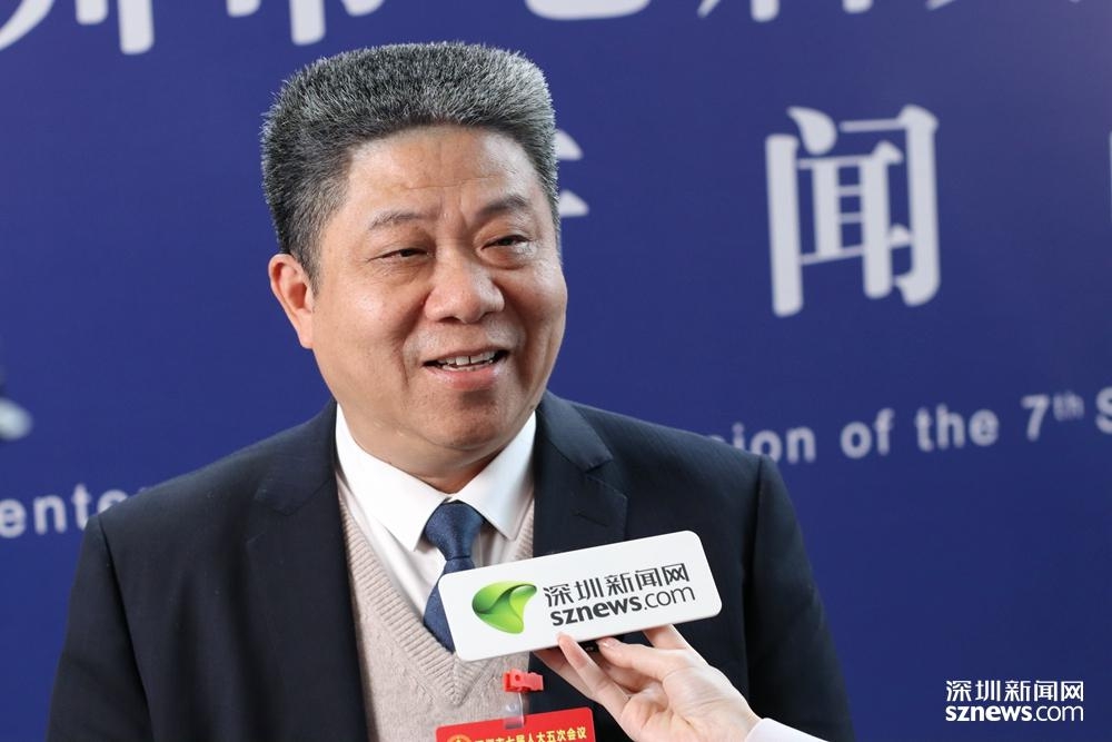 黄振辉代表在2024年深圳两会期间接受深圳新闻网记者采访。(张玲 摄,本网资料图片)