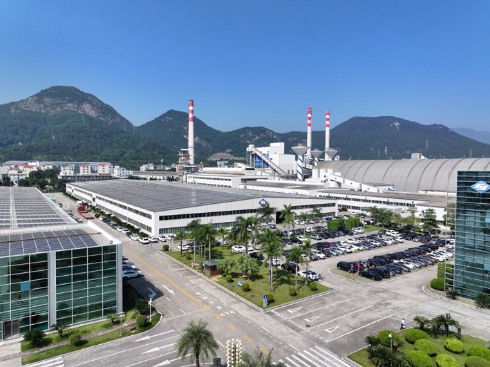 2023年10月16日,福建福清市福耀工业村厂房远景。 视觉中国图