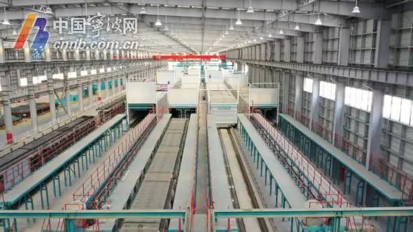 基建工厂内部。