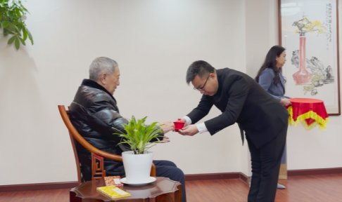 (尚江涛院长敬拜师茶)