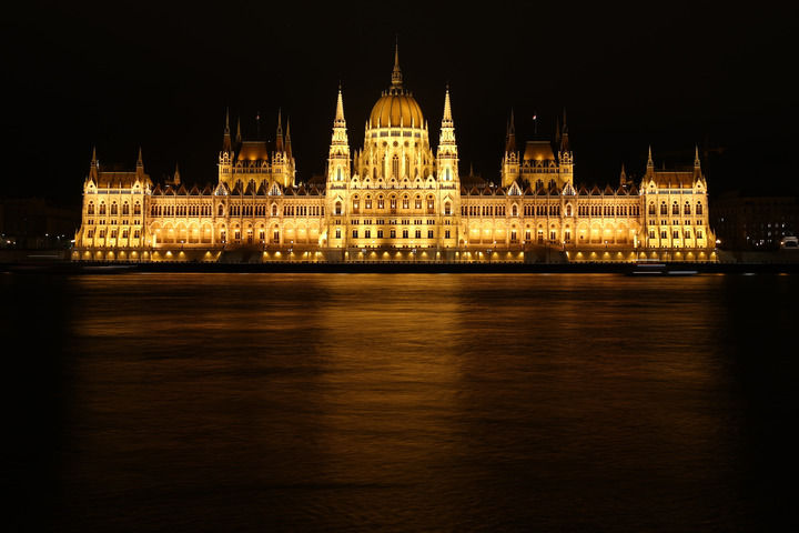 匈牙利布達佩斯的國會大廈夜景（2019年5月21日攝）。新華社記者 鄭煥鬆 攝