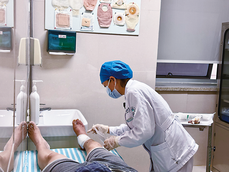 怎么才可以当护士 f0c4-ea11c40612acd574e11fa434592c045f.png