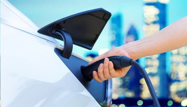 蔚来汽车将从比亚迪采购电池，用于其面向大众市场的廉价电动汽车