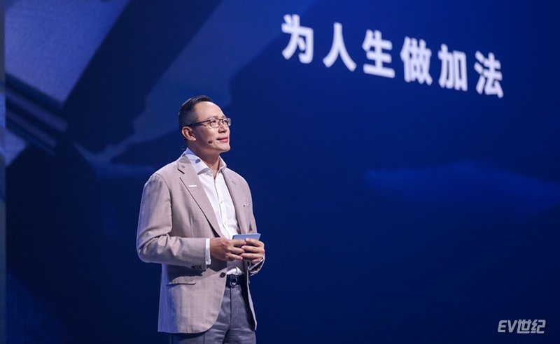 固执的沃尔沃,和剑走偏锋的全新EX30