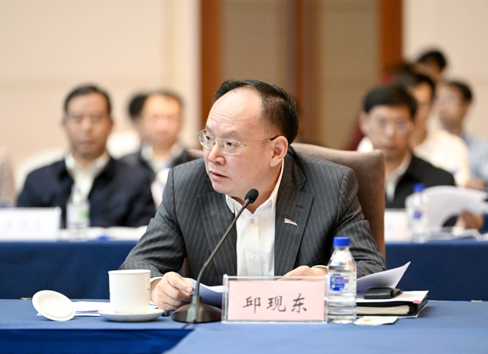 中国一汽董事长、党委书记邱现东作为企业家代表进行交流发言