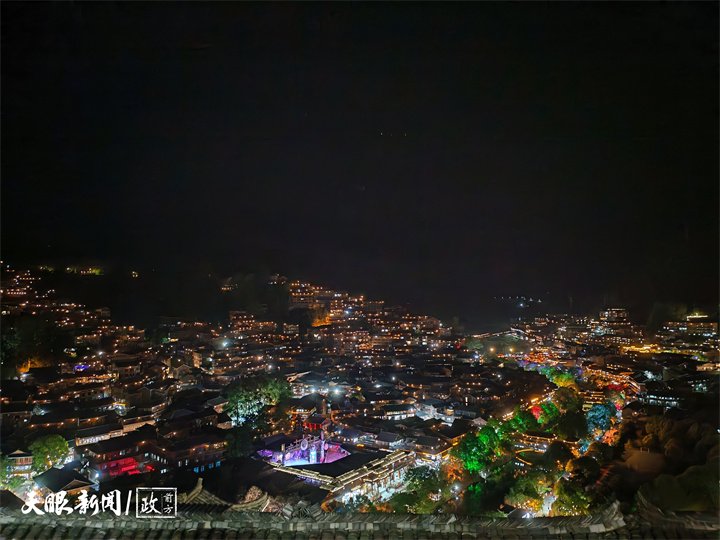 西江千戶苗寨夜景。(圖/魯毅)
