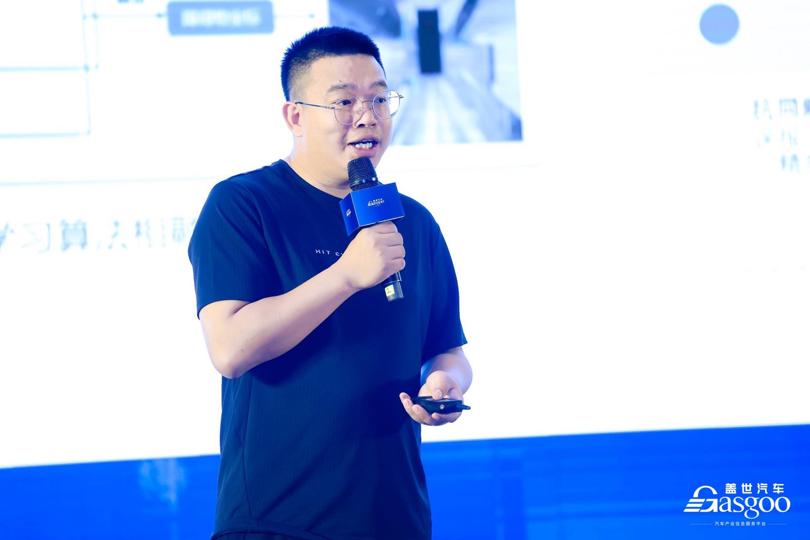 胡伟龙|吉利汽车研究院智能驾驶中心泊车研发部部长、系统集成部部长