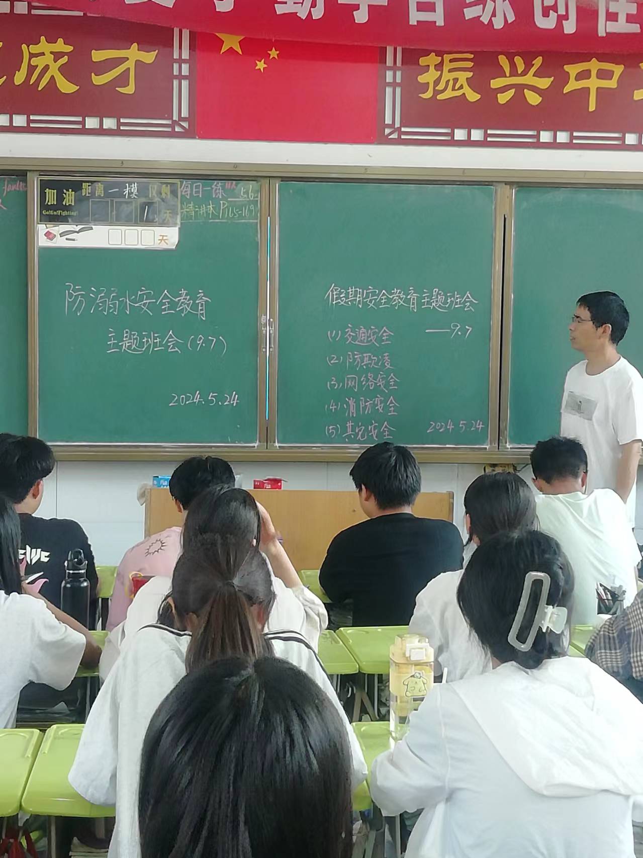 e34a-fbb33a97f4c8cdcb44512e8a7afff8e5.jpg